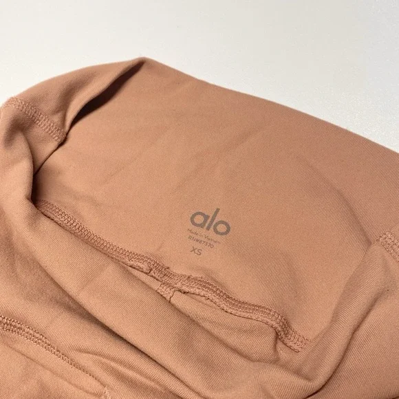 Alo Yoga Goddess Leggings Ribbed Knit Ruched Leg Stretch‎ Rose Quartz Size XS - Picture 8 of 10